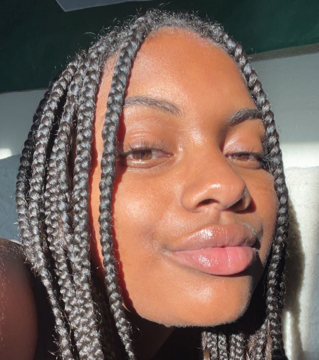 customer with glazed skin