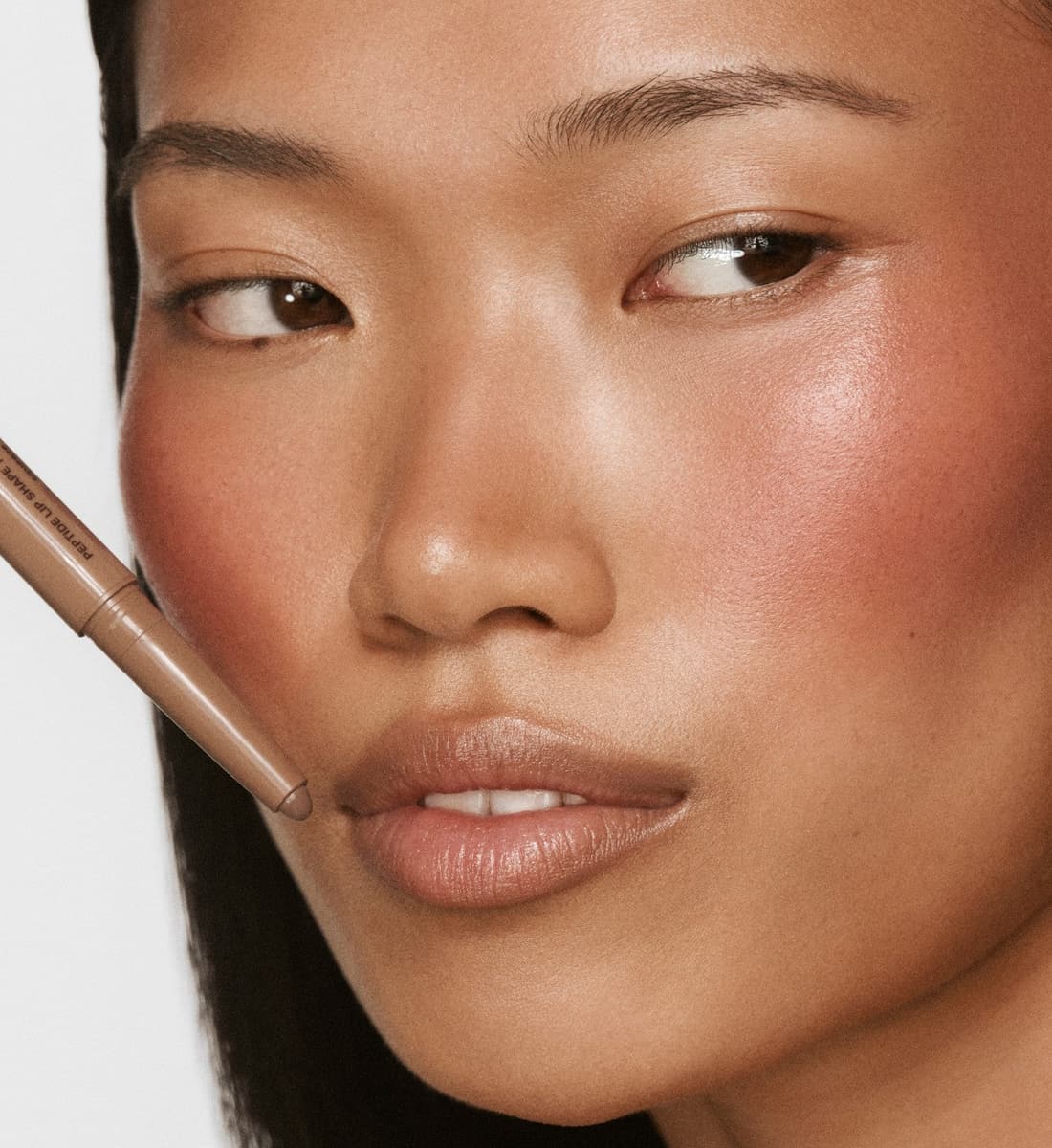 anais with peptide lip shape push