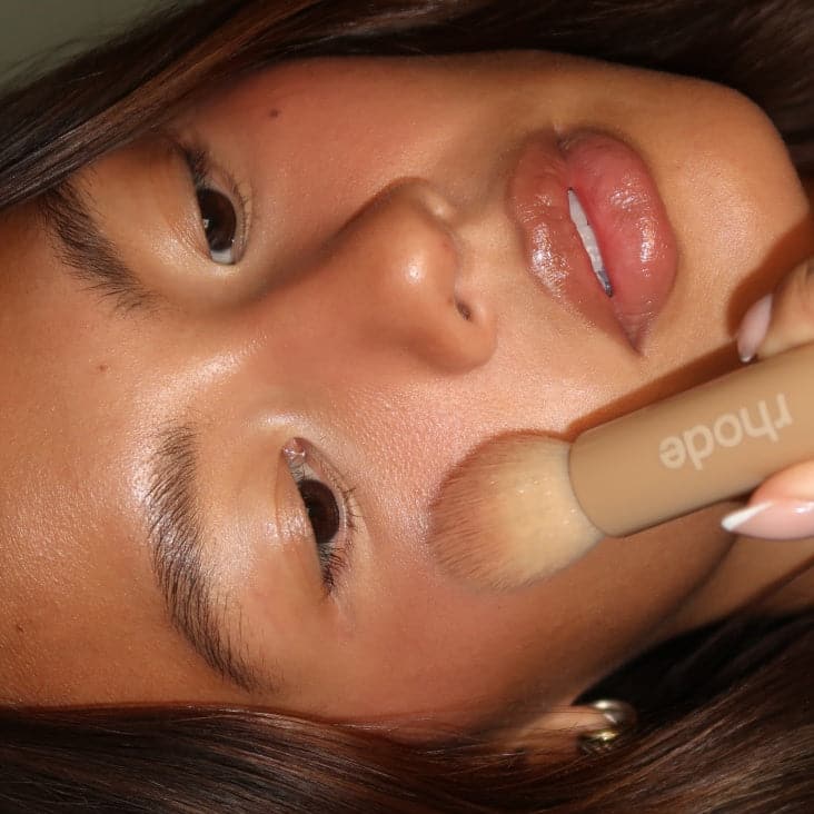 gabbie with pocket brush